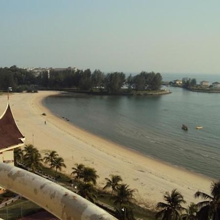 Holiday Condo @Pantai Ria Port Dickson Esterno foto